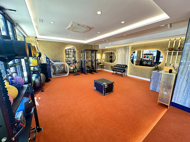 Q BOUTIQUE FITNESS