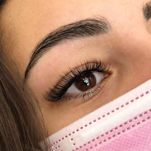 LOOK MY LASHES by Helen