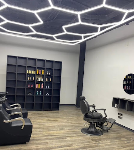 Il salone barbershop by Isaías garcia
