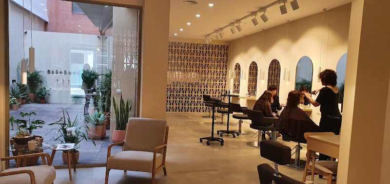 Salón Store Secretos del Agua, Peluquería y Estética en Sevilla