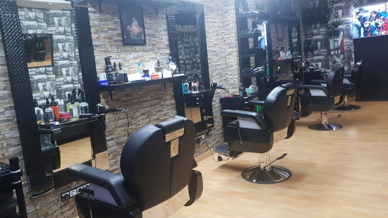 Peluquería de caballeros BARBERSHOP TRADICIONAL (sin cita)