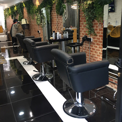 Studio by 351 - Peluquería y barberia en Madrid