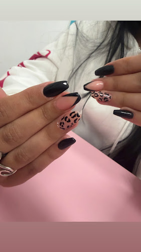 Layla Raúl NAIL BEAUTY BY ANGIE