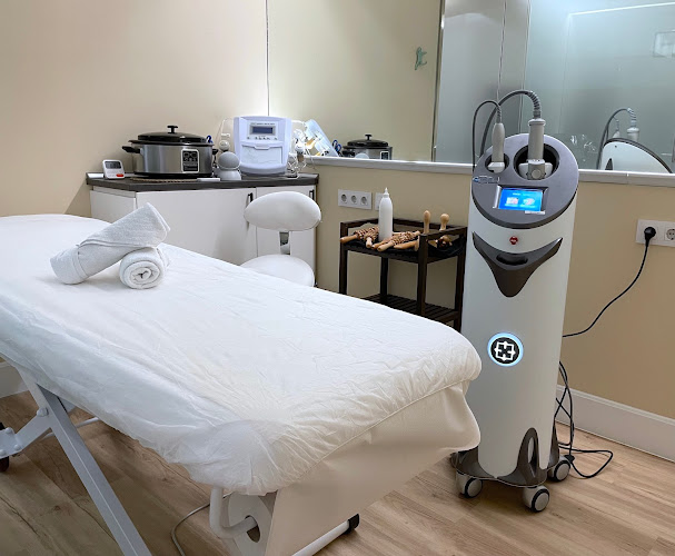 Clinica Aesthetics by IoB