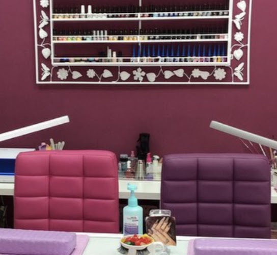 Lindsay Nails & Lashes