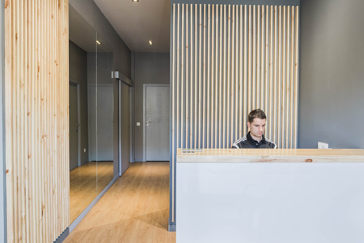 Clínica de Fisioterapia Ángel Araque - CENTRO INDIBA - Tres Olivos