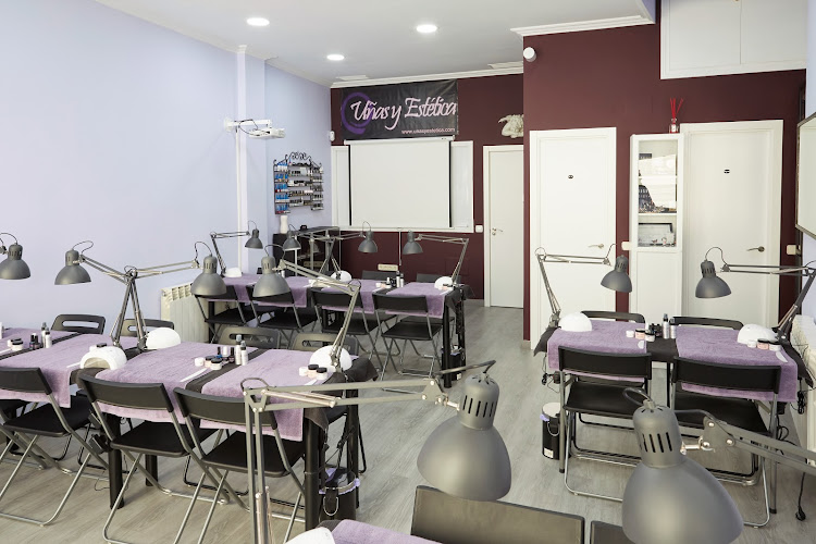 Uñas Y Estética - Academia - Centro de Formación - Tienda de productos para uñas