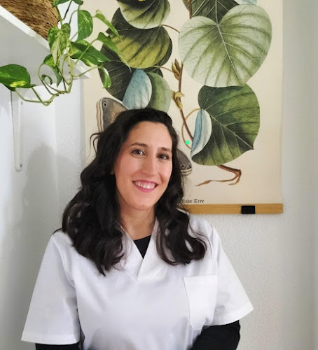 Nutricionista Especializada En Salud Hormonal Femenina-Lara Montero-Jiménez-Online