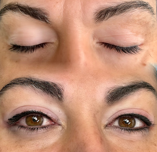 Cejas Perfectas Yoda Micropigmentación de Cejas, Labios y Eyeliner en Chamartín