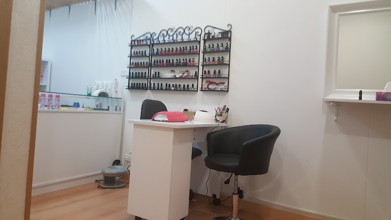 PUJA DEPILACION CON HILO, SUGARING WAX Y UÑAS