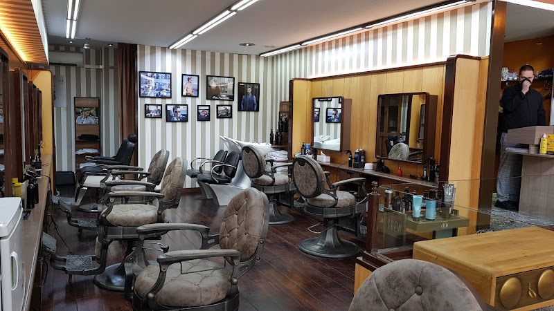 PELUQUERÍA BARBERÍA PARRA