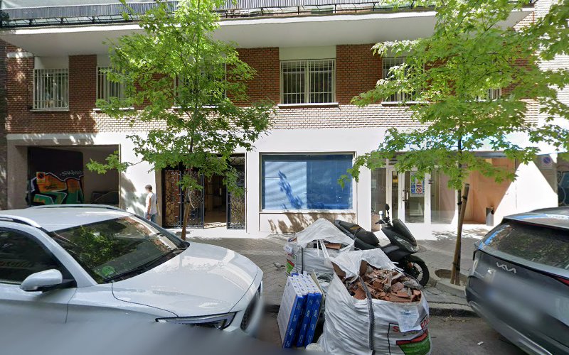 Marina Solla Navarro, Psicólogo