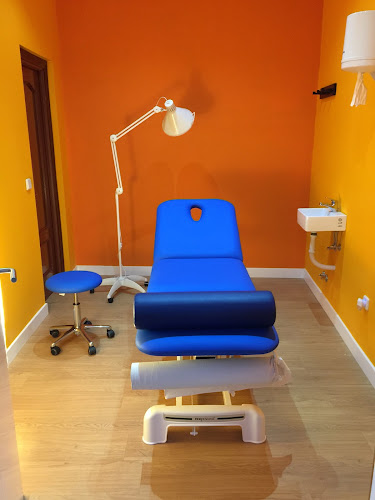 Cranium Plaza Castilla-Cuzco Fisioterapia y Osteopatía. Rehabilitación activa y recuperación funcional.