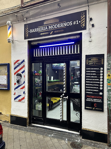 Peluquería y barbería modernos