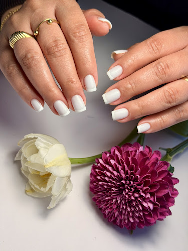 Enails Beauty (Manicura, Pedicura, Cejas, Pestañas)