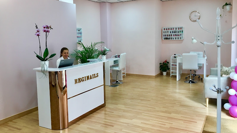 RegiNails Salon de Belleza, Manicura y Pedicura