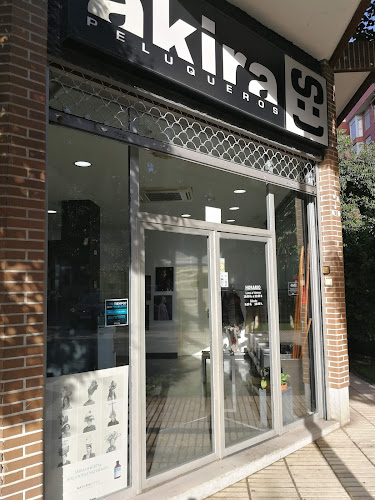 Akira Peluqueros 3.0