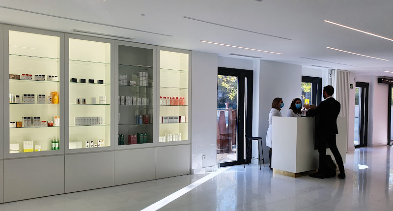 Grupo Pedro Jaén - Serrano 143 - Clínica dermatológica y estética en Madrid