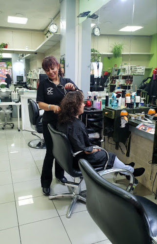 Cenith Teran Peluquería y Barbería