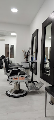 Peluquería Unisex y Barbería · Estética & Hair · Ana González · Plaza España Argüelles