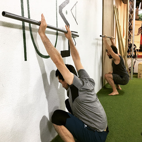 R10LabMad. Movnat Entrenamiento Natural. Animal Flow. Movilidad articular. Barefoot.