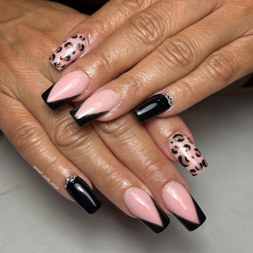 Mary Nails
